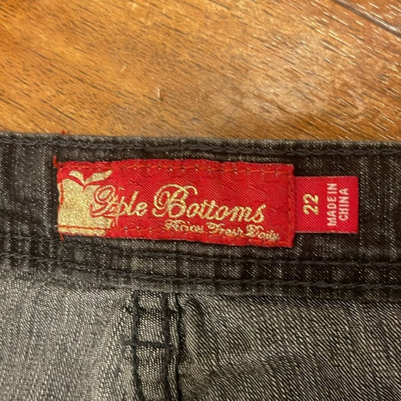 Y2K Plus Size Apple Bottom Jeans - size 22 - Picture 6 of 9